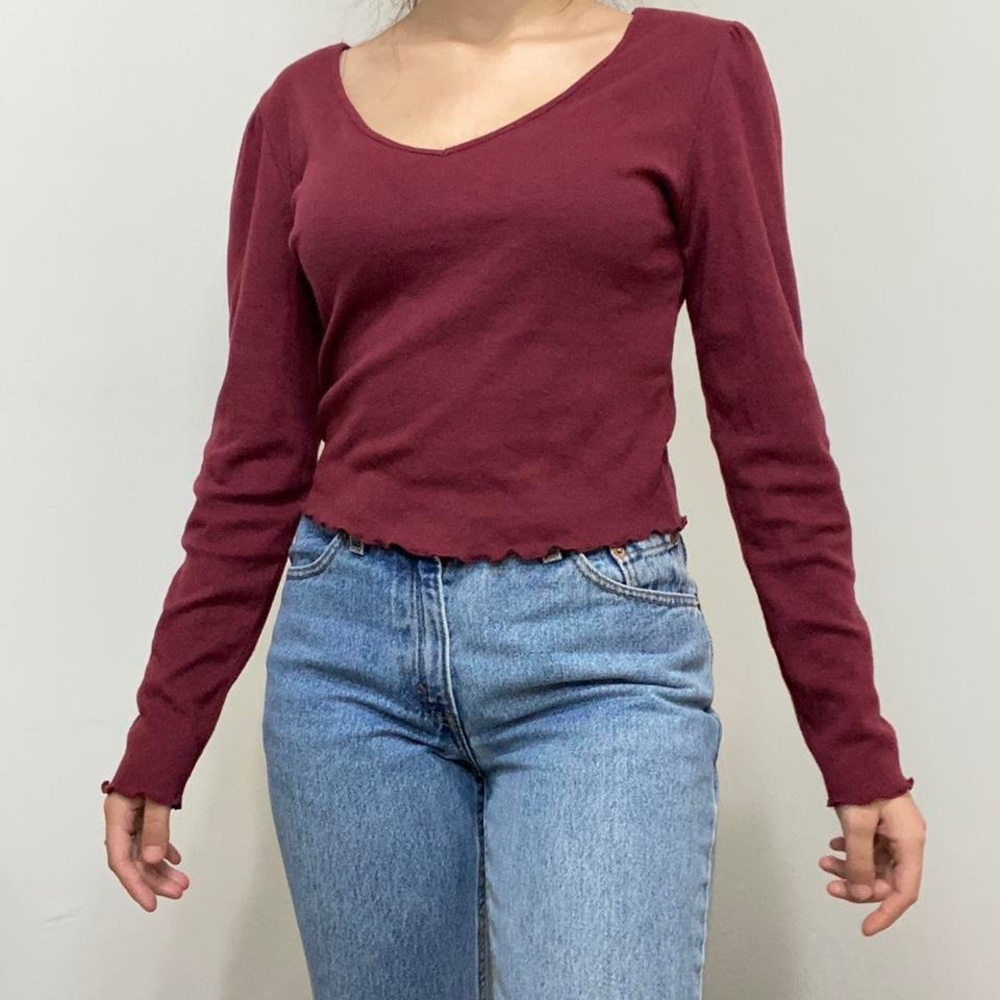 Forever 21 V-Neck Burgundy Flared Shoulder Long Sleeve Crop Top Sweater